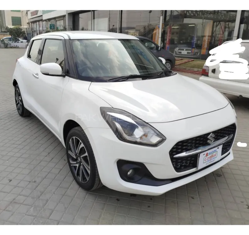 Suzuki Swift 2025 for Sale in Peshawar Image-1