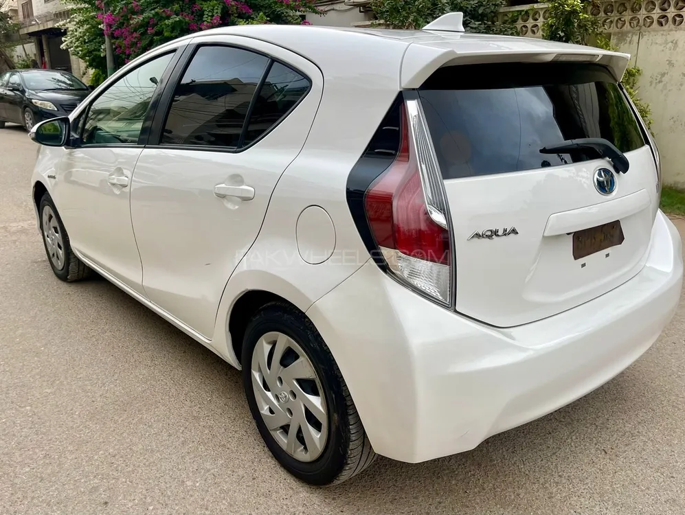 Toyota Aqua 2015 for Sale in Karachi Image-1