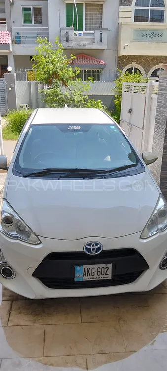 Toyota Aqua 2016 for Sale in Islamabad Image-1