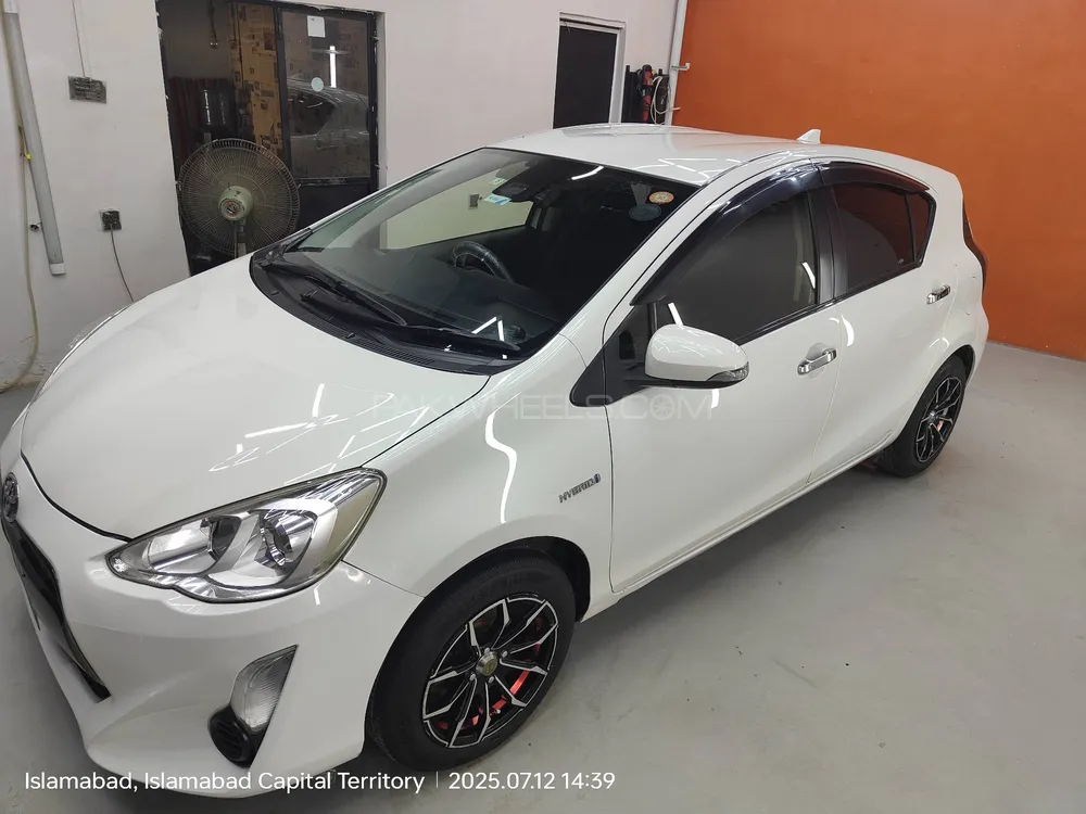 Toyota Aqua 2017 for Sale in Islamabad Image-1