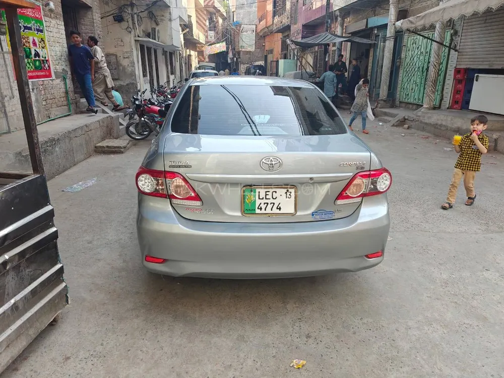 Toyota Corolla 2013 for Sale in Lahore Image-1