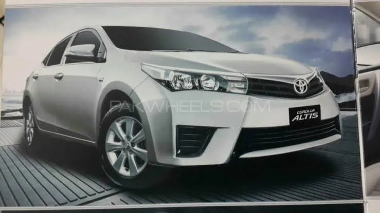 Toyota Corolla 2015 for Sale in Karachi Image-1