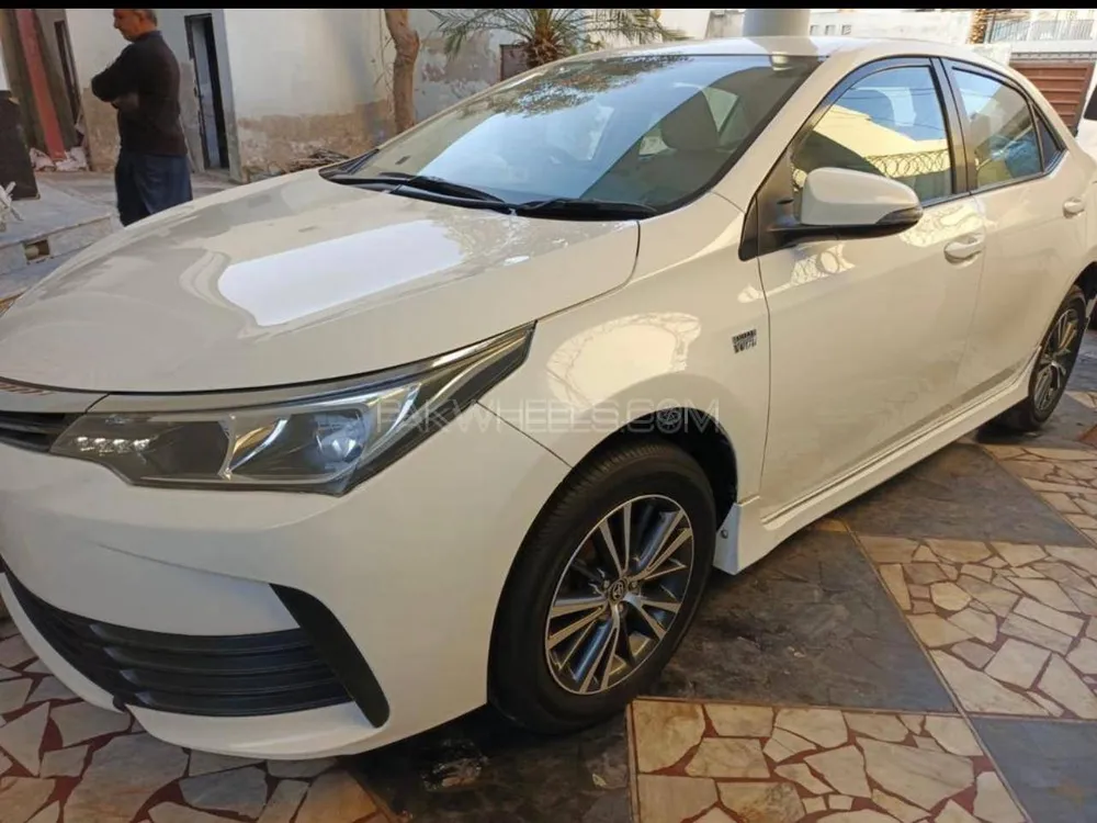Toyota Corolla 2018 for Sale in Phalia Image-1