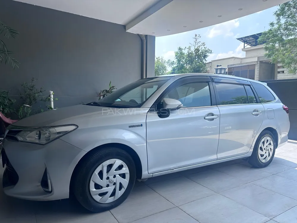 Toyota Corolla Fielder 2018 for Sale in Islamabad Image-1