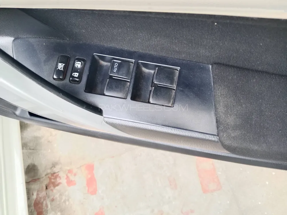 Toyota Corolla 2016 for Sale in Pak pattan sharif Image-1