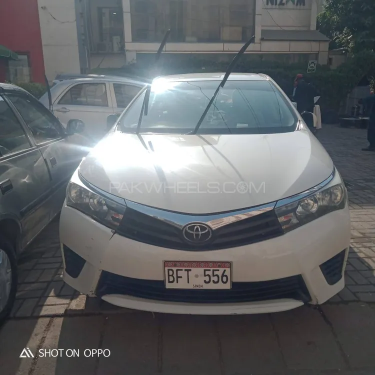 Toyota Corolla 2016 for Sale in Karachi Image-1