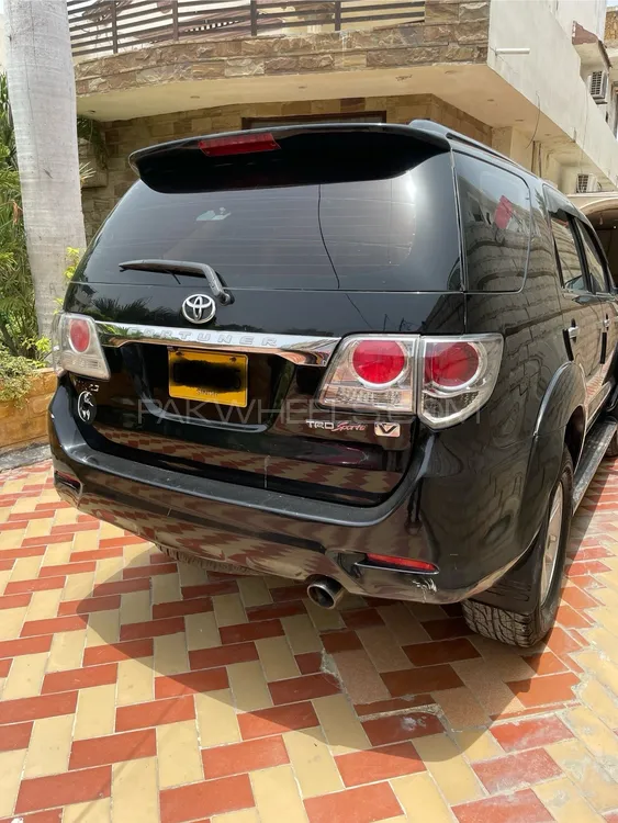 Toyota Fortuner 2014 for Sale in Karachi Image-1
