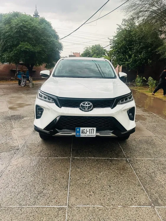 Toyota Fortuner 2017 for Sale in Jhang Image-1