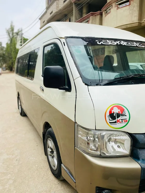 Toyota Hiace 2006 for Sale in Karachi Image-1