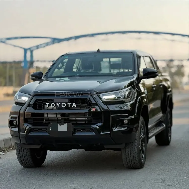 Toyota Hilux 2025 for Sale in Islamabad Image-1