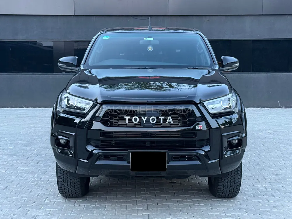Toyota Hilux 2024 for Sale in Lahore Image-1