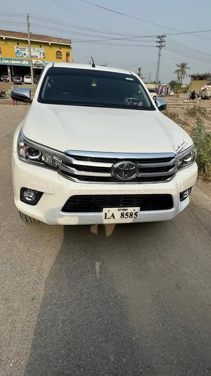Toyota Hilux 2020 for Sale in Dera Ghazi Khan Image-1