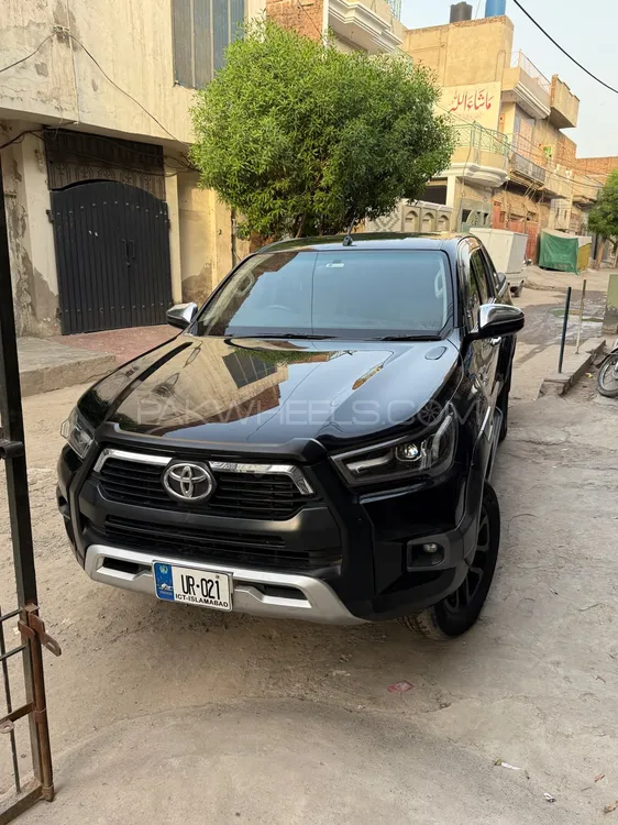 Toyota Hilux 2021 for Sale in Faisalabad Image-1