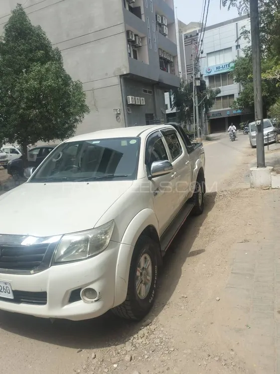 Toyota Hilux 2012 for Sale in Karachi Image-1