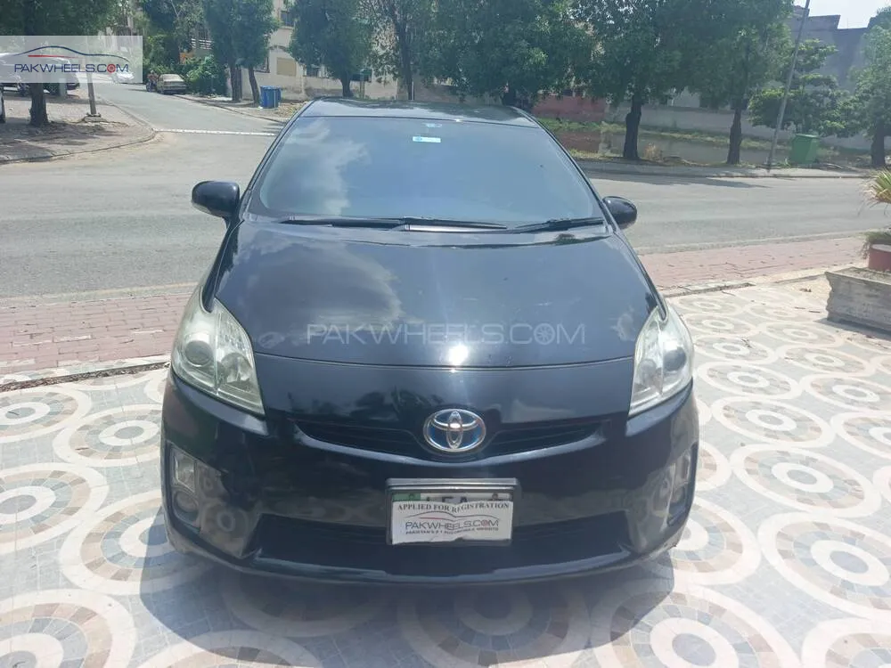 Toyota Prius 2011 for Sale in Lahore Image-1