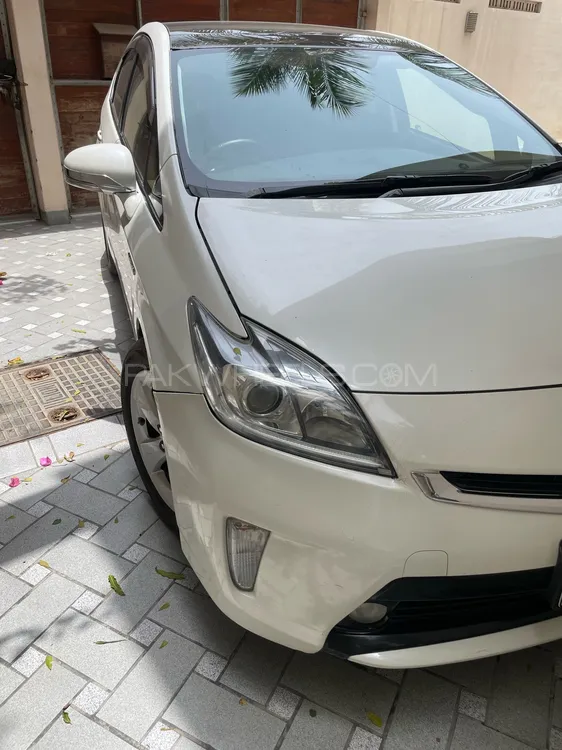 Toyota Prius 2013 for Sale in Karachi Image-1