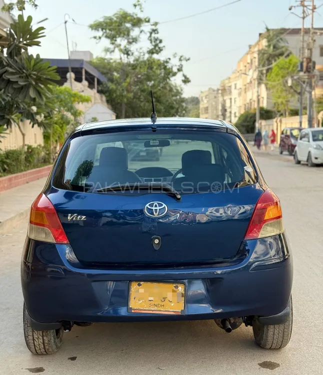 Toyota Vitz 2009 for Sale in Karachi Image-1