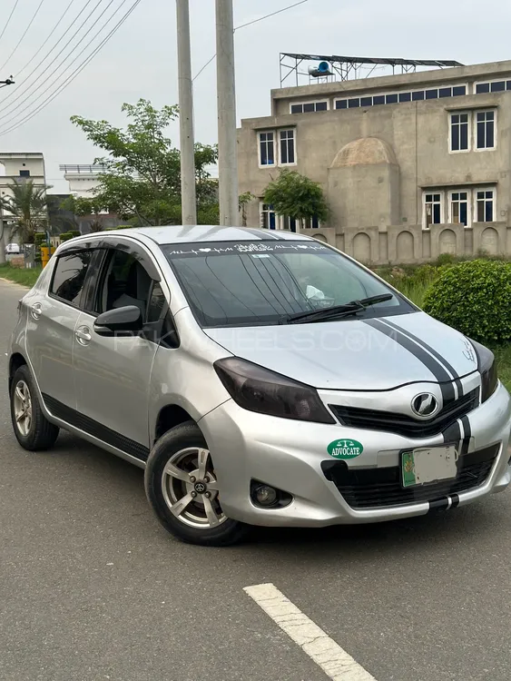 Toyota Vitz 2011 for Sale in Lahore Image-1