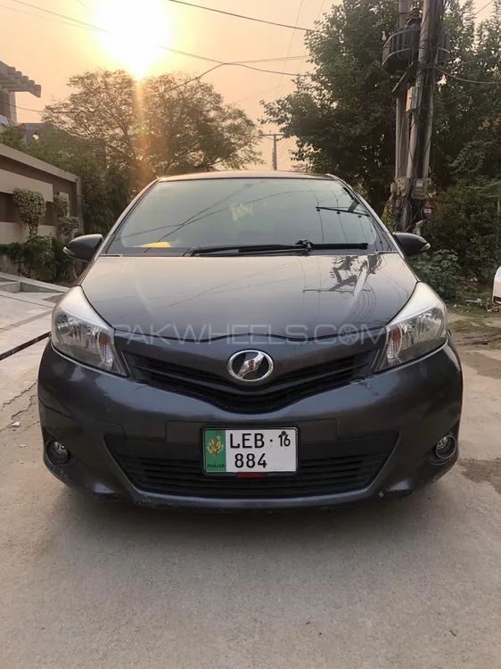 Toyota Vitz 2016 for Sale in Lahore Image-1