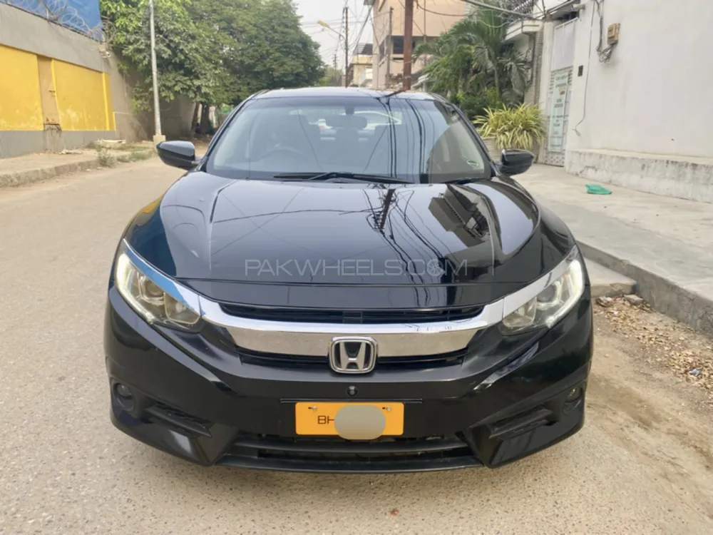Honda Civic 2017 for Sale in Karachi Image-1