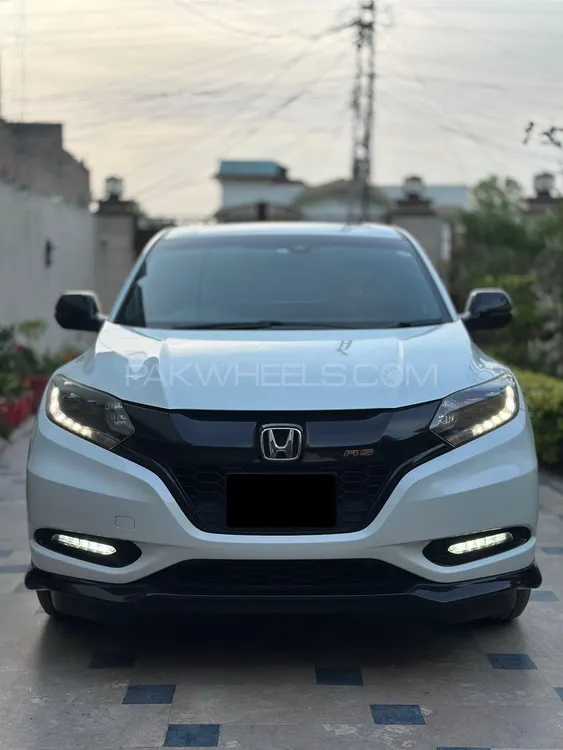 Honda Vezel 2017 for Sale in Abbottabad Image-1