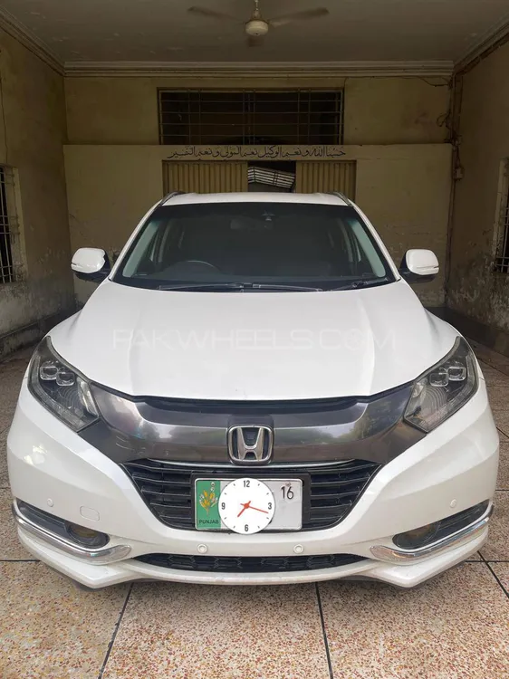 Honda Vezel 2016 for Sale in Lahore Image-1