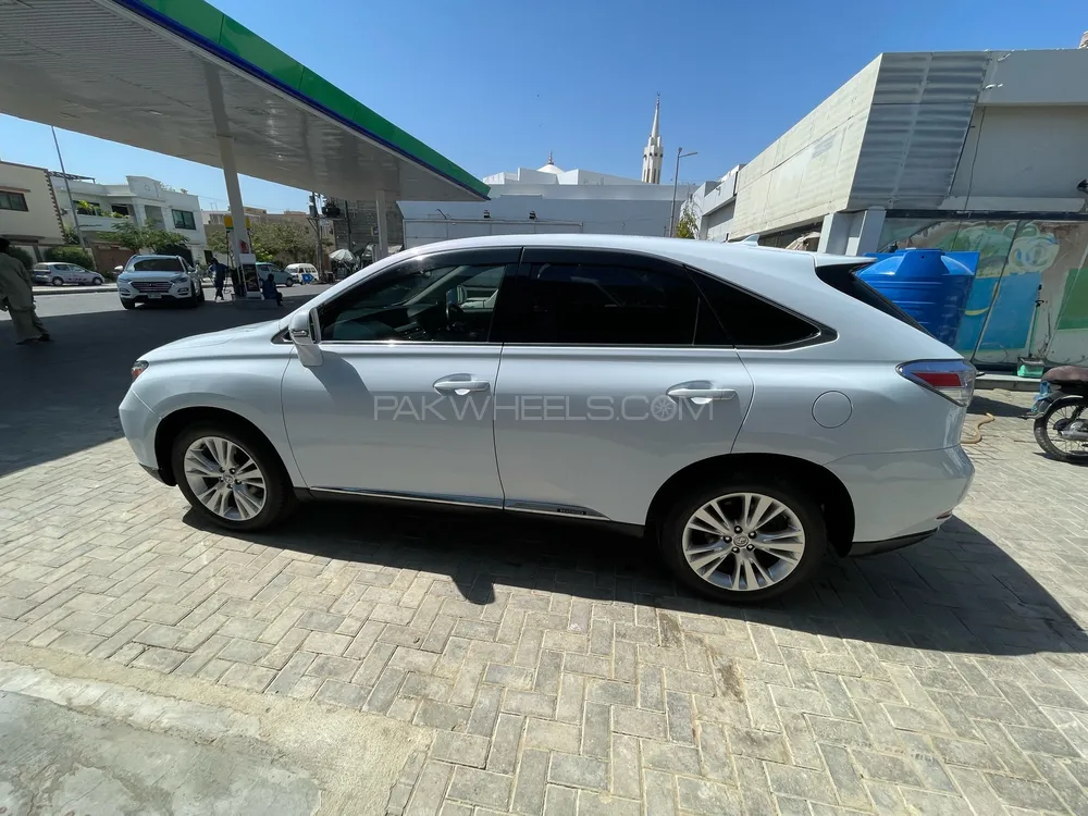 لیکزس آر ایکس سیریز 2011 for Sale in کراچی لیکزس آر ایکس سیریز 2011 for Sale in کراچی Image-4