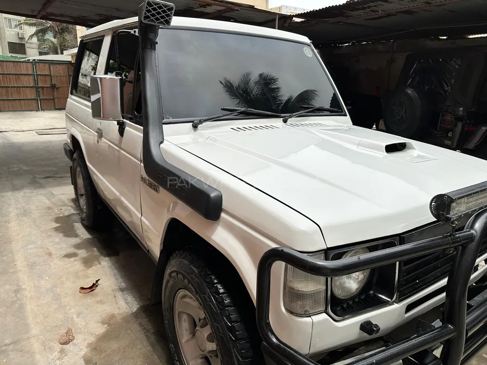 Mitsubishi Pajero 1988 for Sale in Karachi Image-1