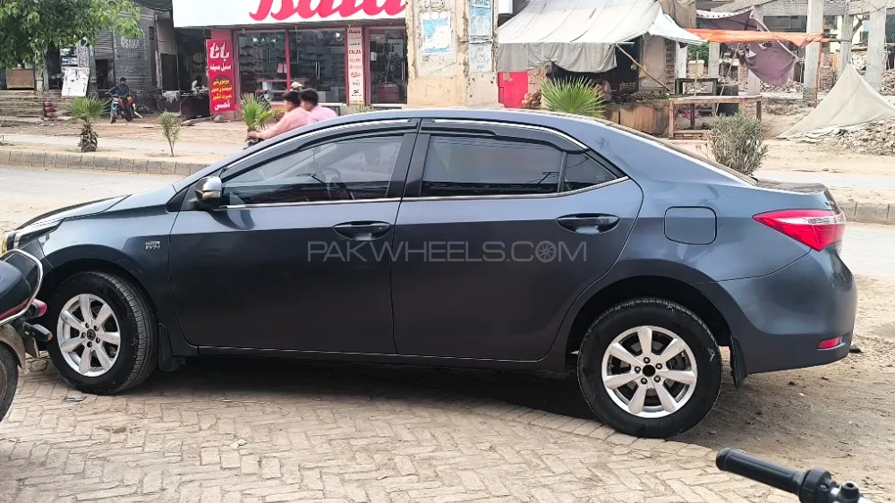 Toyota Corolla 2016 for Sale in Havali Lakhan Image-1