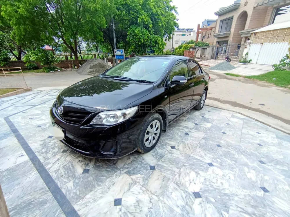 Toyota Corolla 2011 for Sale in Lahore Image-1