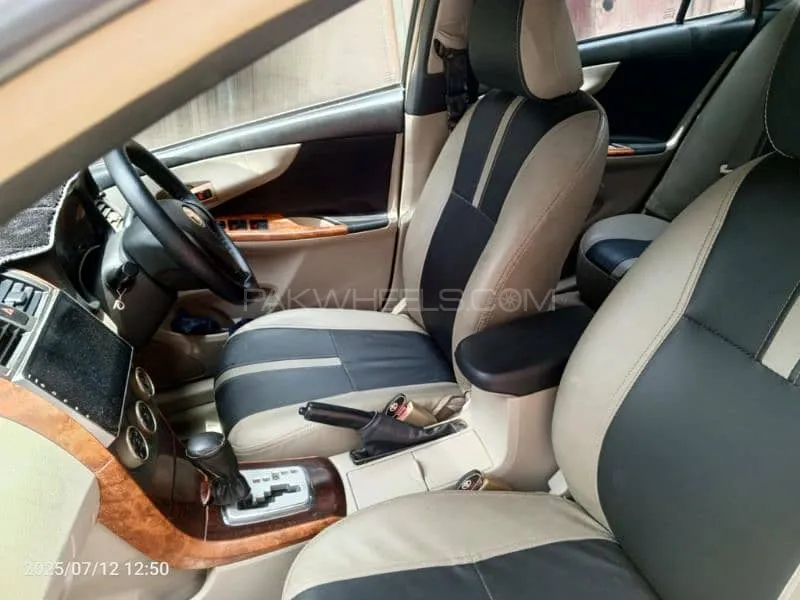 Toyota Corolla 2013 for Sale in Karachi Image-1