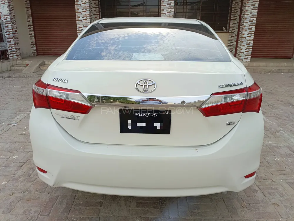 Toyota Corolla 2015 for Sale in Multan Image-1