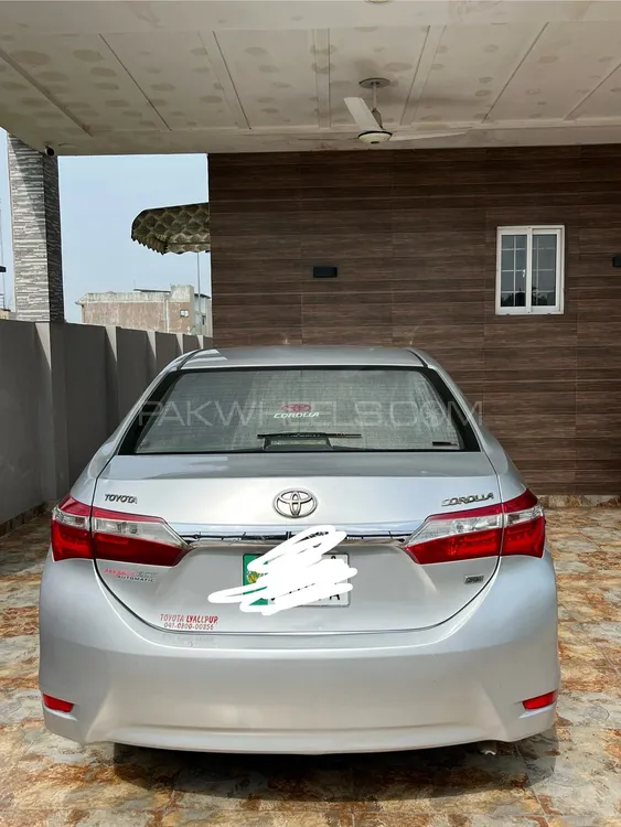 Toyota Corolla 2017 for Sale in Lahore Image-1