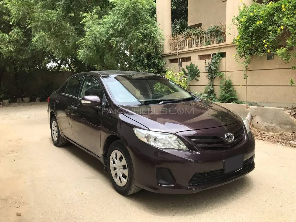 Toyota Corolla 2013 for Sale in Karachi Image-1