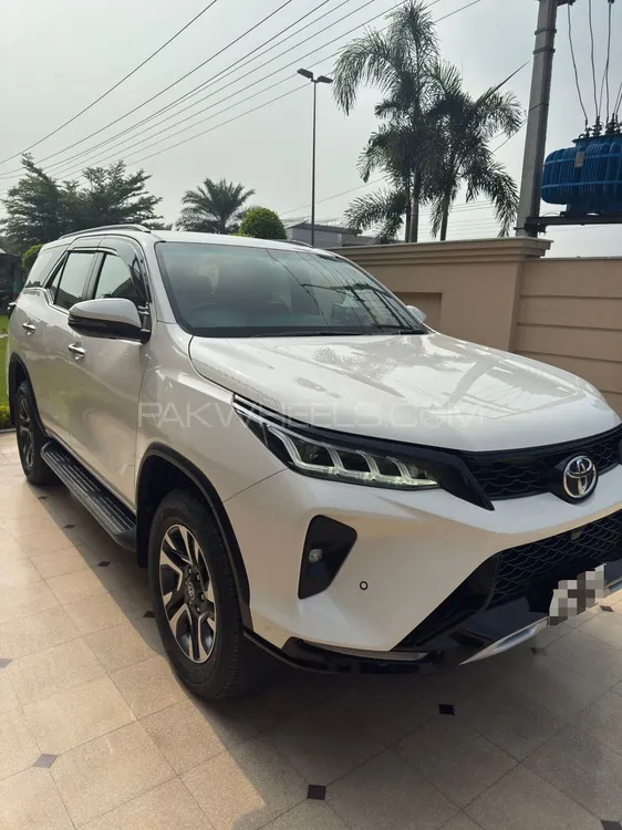Toyota Fortuner 2023 for Sale in Gujranwala Image-1