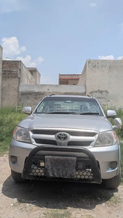 Toyota Hilux 2011 for Sale in Islamabad Image-1