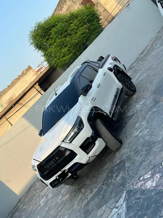 Toyota Hilux 2019 for Sale in Gujrat Image-1