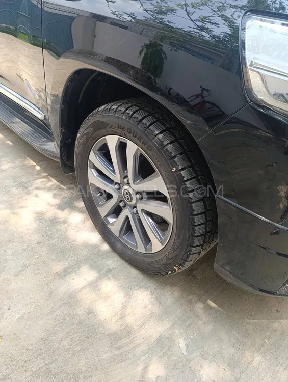 Toyota Land Cruiser 2019 for Sale in Okara Toyota Land Cruiser 2019 for Sale in Okara Image-5