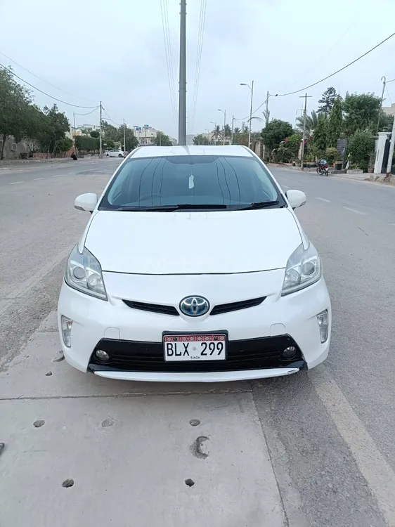 Toyota Prius 2014 for Sale in Karachi Image-1