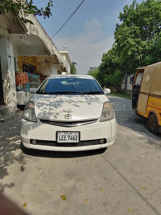 Toyota Prius 2007 for Sale in Mardan Image-1
