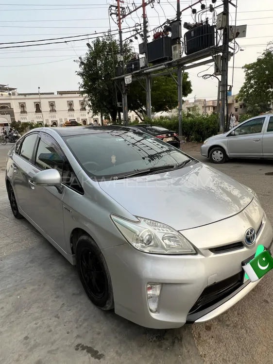 Toyota Prius 2013 for Sale in Karachi Image-1
