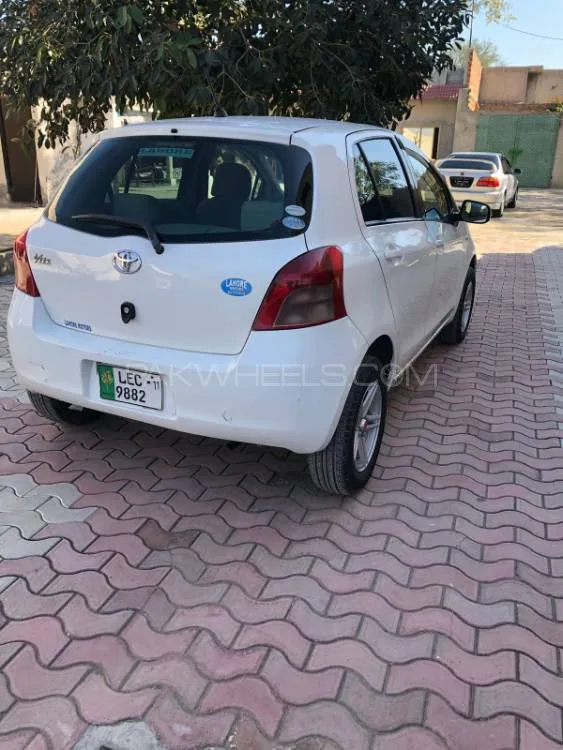 Toyota Vitz 2007 for Sale in Chakwal Image-1
