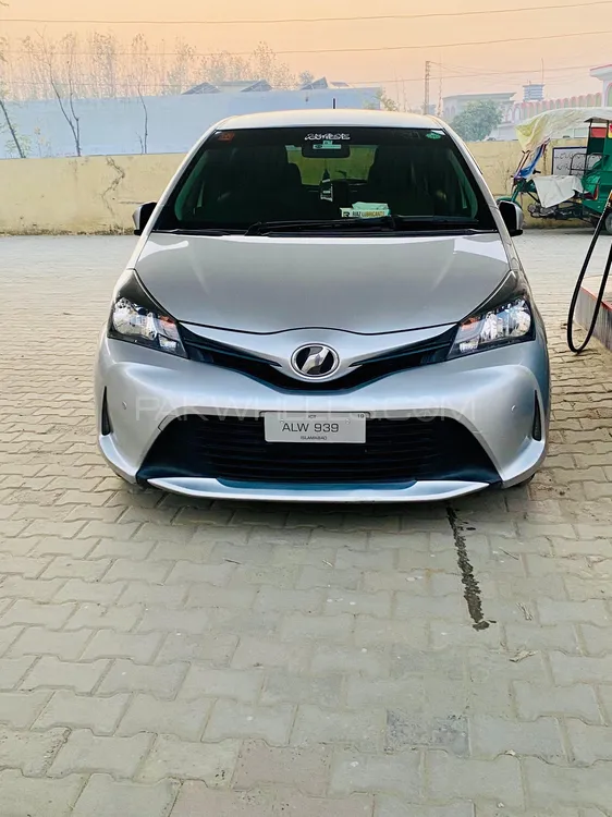 Toyota Vitz 2014 for Sale in Islamabad Image-1