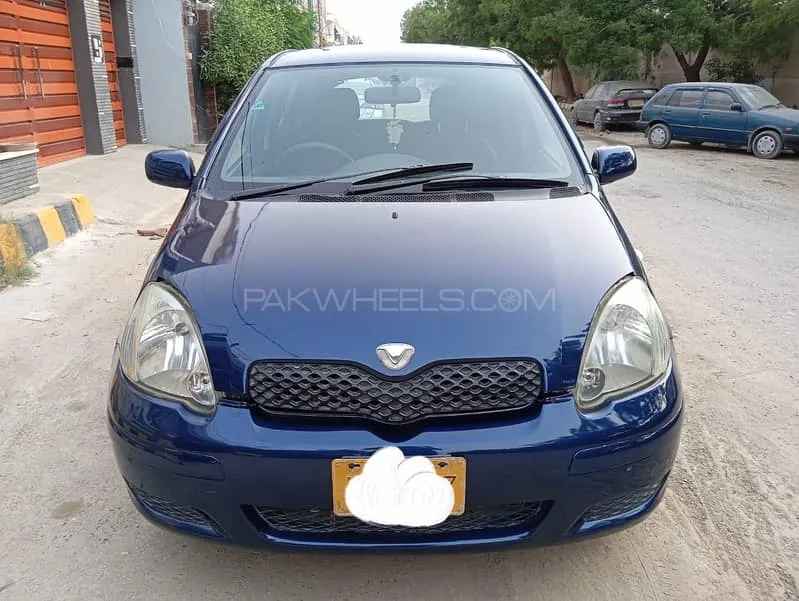 Toyota Vitz 2004 for Sale in Karachi Image-1