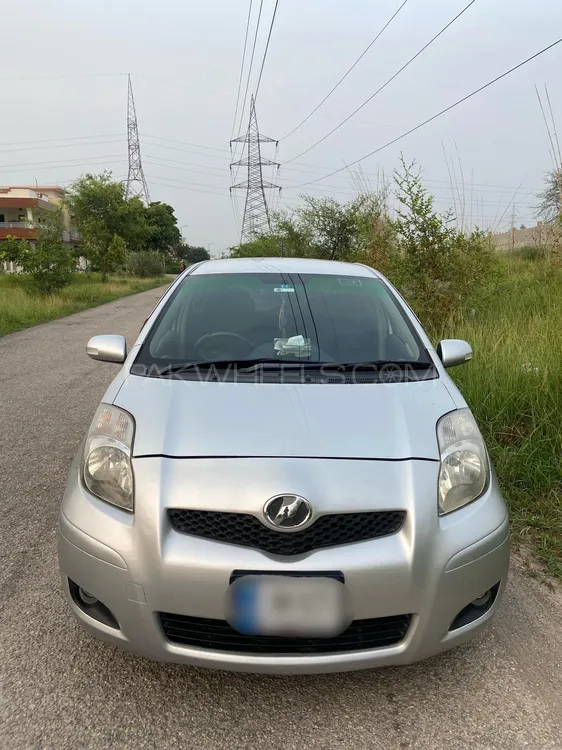 Toyota Vitz 2010 for Sale in Islamabad Image-1
