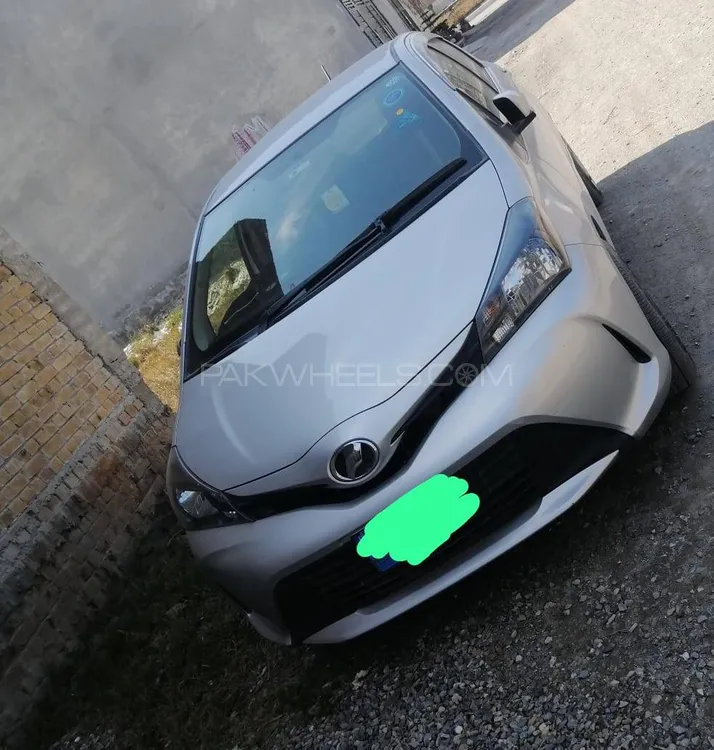 Toyota Vitz 2016 for Sale in Peshawar Image-1