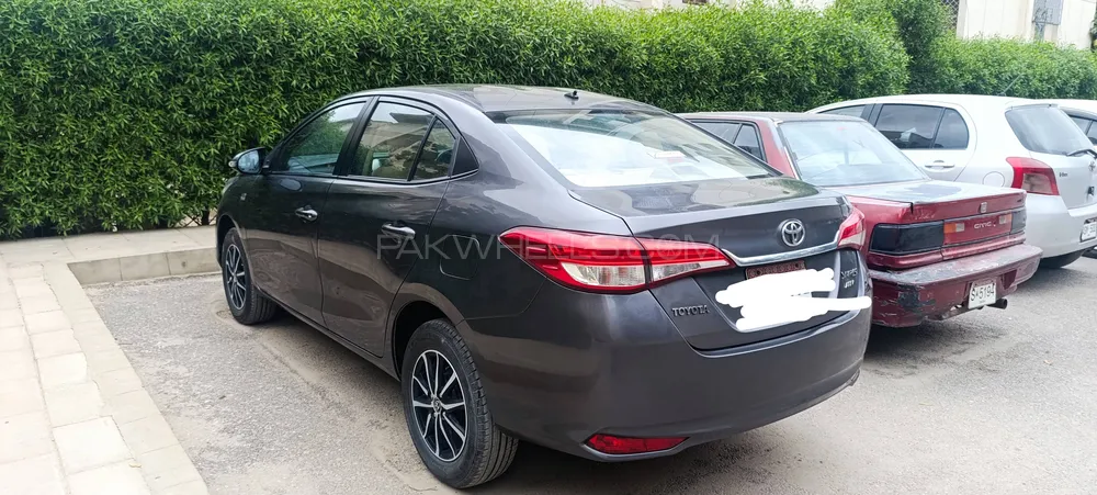 Toyota Yaris Sedan 2021 for Sale in Karachi Image-1