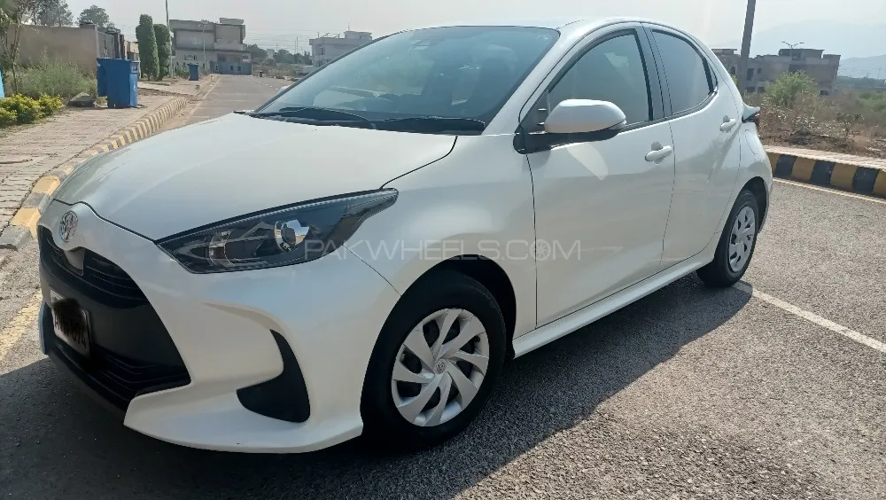Toyota Yaris Hatchback 2020 for Sale in Peshawar Image-1