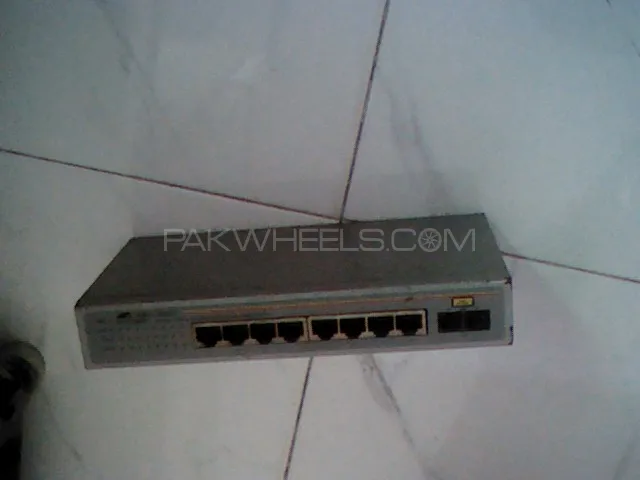 Allied Telesis AT-FS709FC  8 port 10/100 Mbps fast Ethernet switch Image-1