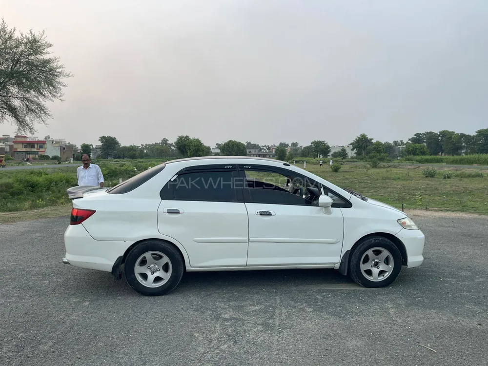 Honda City 2005 for Sale in Jauharabad Image-1